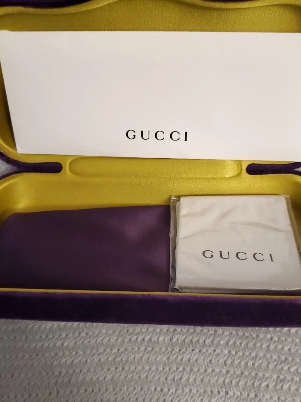 Gucci Women's red tortoise Cat-Eye Sunglasses